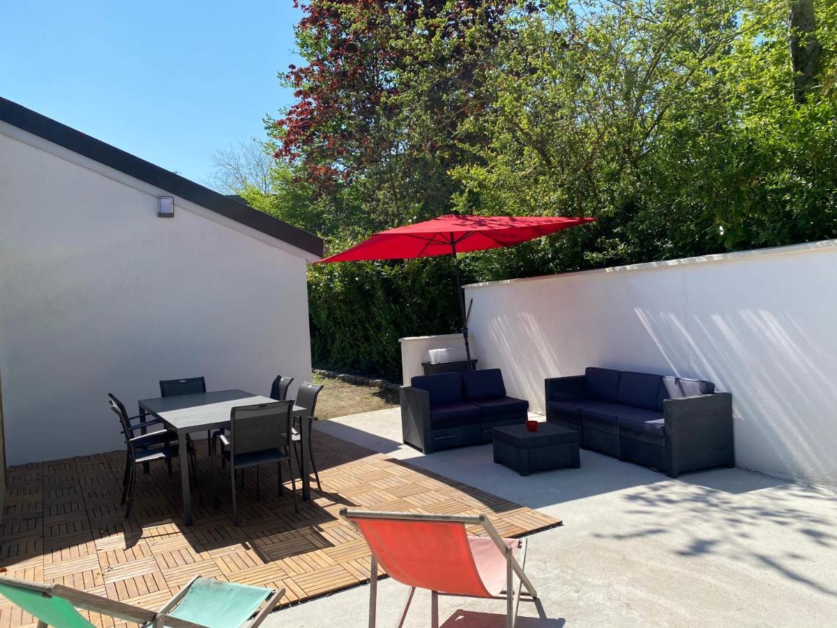 Entouree De Verdure Avec Parking Prive Villa Halluin