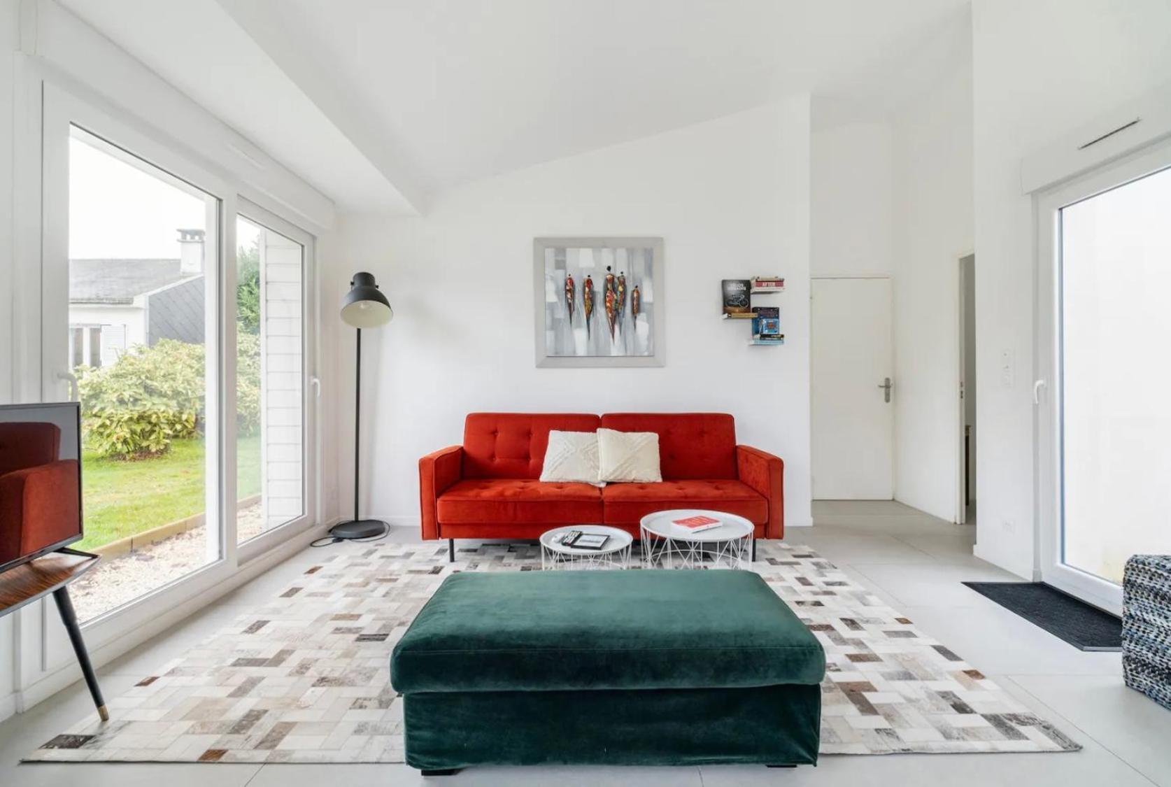 Villa Entouree De Verdure Avec Parking Prive